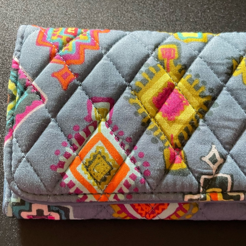 NWOT Vera Bradley Aztec Print Wallet - Picture 5 of 10